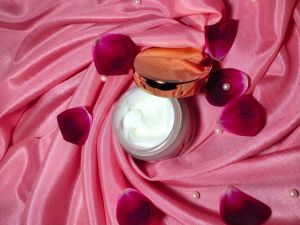 Hyaluronic Acid Anti Aging Serum