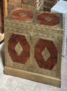 Multipurpose Mango Wood Wooden Trunk Storage Box