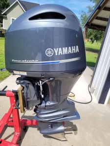 100HP Yamaha 4 Stroke Outboard Motor