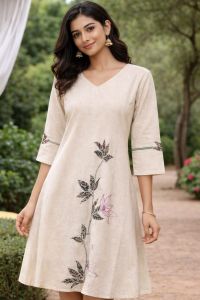 Ladies Floral Embroidered Cotton Kurti