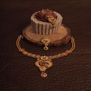 Antique Floral Motif Necklace Set