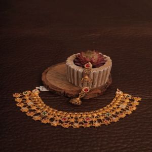 Stone Studded Collar Necklace Set