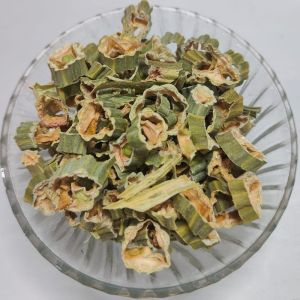 Dehydrated Drumstick Flakes