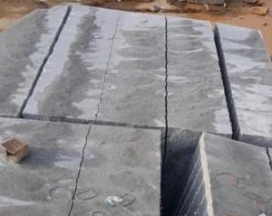 Non-Explosive Concrete Demolition Powder