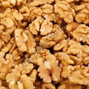 Natural Dry Walnut Kernels
