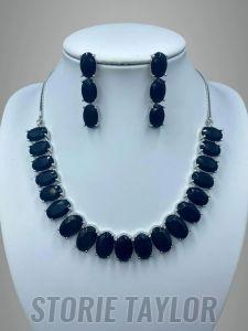 Black Metal Stone Pendant Set