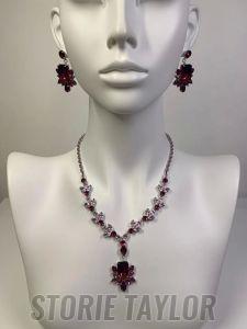 Stylish Crystal Pendant Set
