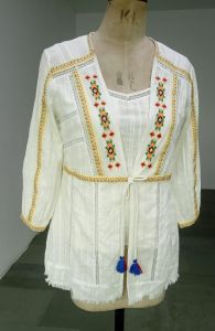 Ladies White Embroidered Cotton Tunic Top