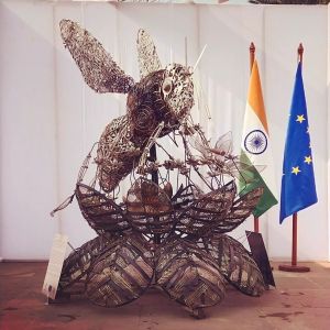 Metal Little Bee Sculpture