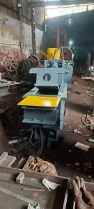 Hand Liver Control Scrap Baling Machine