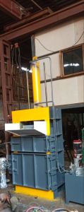 Single Box Vertical Baling Machine