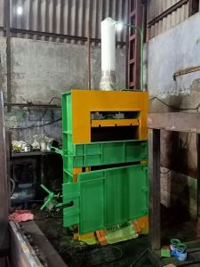 Vertical Waste Baling Machine