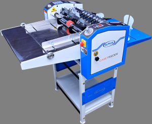 Auto Feeding Table Top Sticker Half Cutting Machine