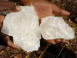 White Raw Quartz Stone