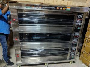 Three Deck Commercial Kitchen Oven