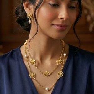 Crystal Stud Curve Minimal Necklace Set