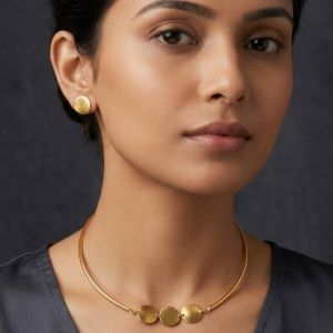 Minimal Disc Accent Sleek Necklace Set