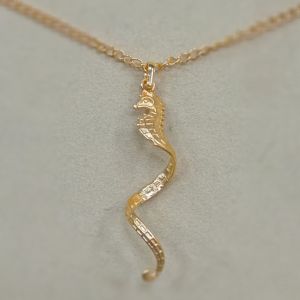Stylish Seahorse Shape Pendant Golden Chain Necklace