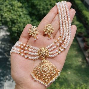White Pearl Choker Necklace Set