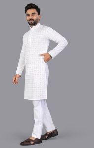 Men\'S Chikenkari Kurta Pajama Set