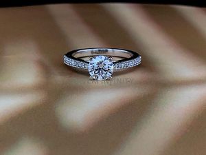 ZDLR22 Ladies Diamond Ring