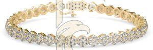 women flower shape cluster setting bracelet