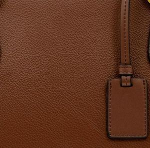 Ladies Classic Structured Tote Handbag with Shoulder Straps
