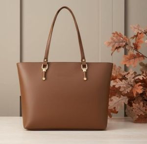 Ladies Classic Tote Handbag with Shoulder Straps