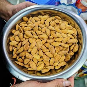 Independent Almond Nuts