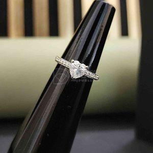 Luxury Heart Shape Moissanite Diamond Engagement Ring