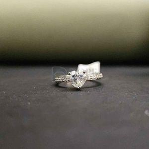 Luxury Heart Shape Moissanite Diamond Engagement Ring