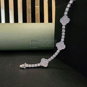 Round Cut Unique Flower Design Diamond Bracelet
