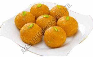 Fresh Besan Laddu