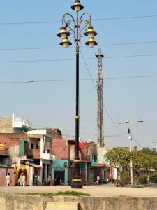 4 arm cast iron lamp post