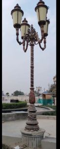 Decorative Traditional Garden Pole Light