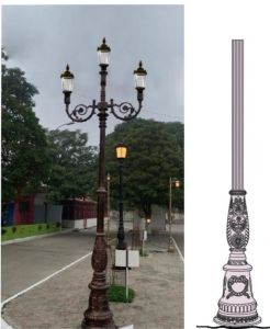 Heritage Dual Arm Cast Iron Pole
