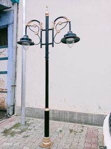 Two Arm Modern Garden Pole