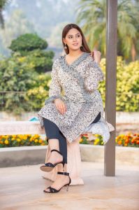 Ladies Grey Printed Casual Wear Kurti Pant Set