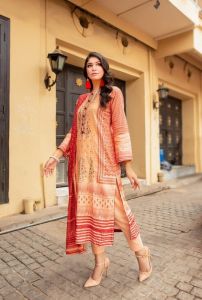 Ladies Peach Printed Kurti Pant Dupatta Set
