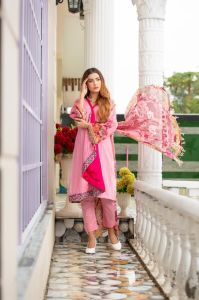 Ladies Rose Aura Ethnic Kurti Pant Dupatta Set