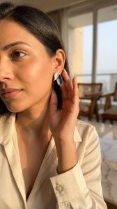Everstylish Petals Panache Golden Enamelled Earrings