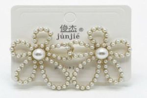 Korean White Pearl Flower Stud Earrings