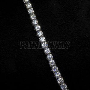 Pointer Diamond Dennis Necklace