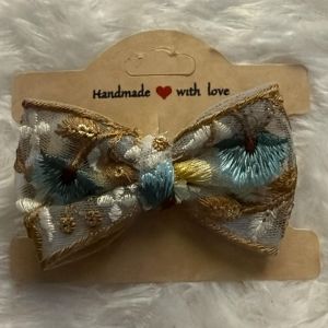 Trendy Bow Clip