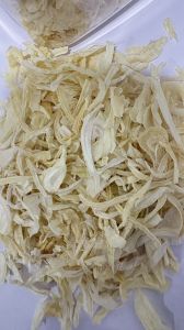 dehydrated white onion flakes