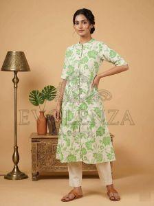 Ladies Printed Straight Cut Rayon Kurti