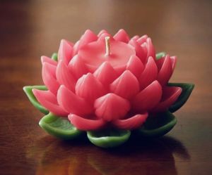 8 Petal Lotus Flower Decorative Aroma Candle