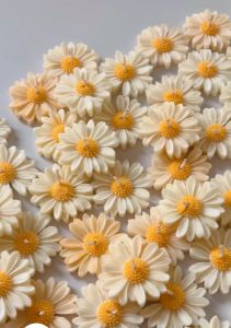 Daisy Flower Decorative Scented Candle
