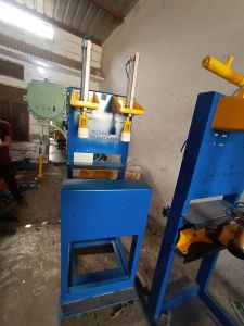 Automatic Safety Cap Fixing Machine