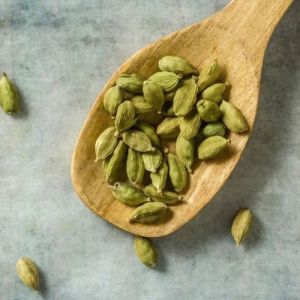 7.5mm Organic Green Cardamom